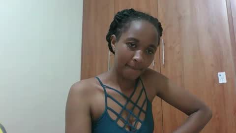 kaylar online show from April 4, 4:11 am