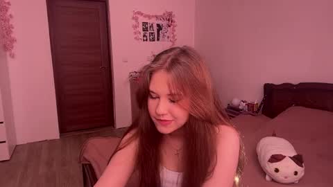 Nyelle online show from May 24, 12:10 pm