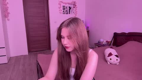 Nyelle online show from May 29, 11:41 am