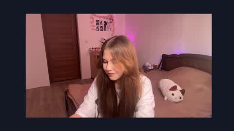 Nyelle online show from May 31, 3:52 pm