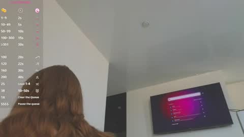 Snapshot of kaylee_ee chatting on April 14, 10:10 am kaylee_ee online show from April 14, 10:10 am