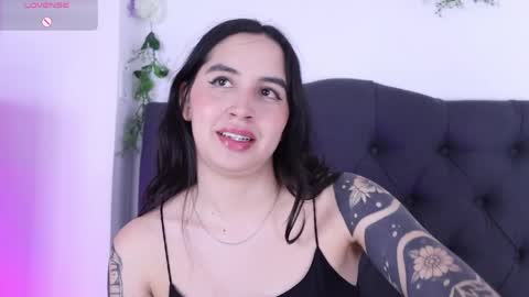Snapshot of kaylee_lee chatting on April 7, 3:40 am kaylee_lee online show from April 7, 3:40 am