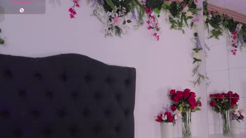Snapshot of kaylee_lee chatting on April 9, 6:19 am kaylee_lee online show from April 9, 6:19 am