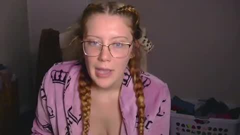 kaylee kakes online show from March 27, 10:20 pm