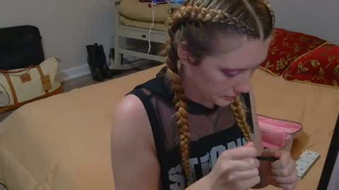 kaylee kakes online show from June 20, 8:33 pm