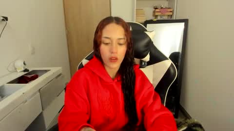 Snapshot of kaylie_xxx chatting on April 28, 6:46 pm kaylie online show from April 28, 6:46 pm