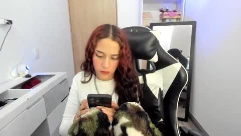 Snapshot of kaylie_xxx chatting on April 30, 8:57 pm kaylie online show from April 30, 8:57 pm