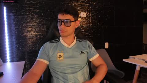 Kayn online show from April 7, 7:58 pm