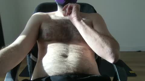 Snapshot of kaywolf89 chatting on December 31, 2:14 pm Neon online show from December 31, 2:14 pm