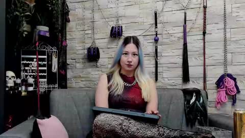 Snapshot of kaziaswart chatting on January 19, 1:42 am Miss Kazia online show from January 19, 1:42 am