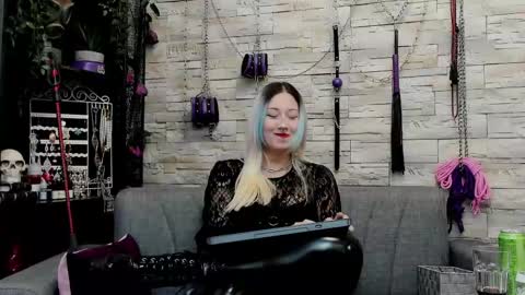 Snapshot of kaziaswart chatting on March 6, 2:08 am Miss Kazia online show from March 6, 2:08 am