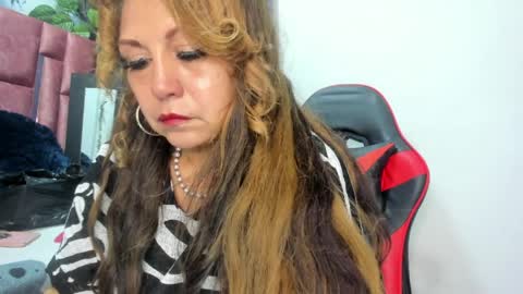 Snapshot of kazsandrah chatting on April 8, 4:34 am KAZSANDRAH online show from April 8, 4:34 am