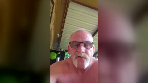 Tom online show from June 21, 2:08 pm