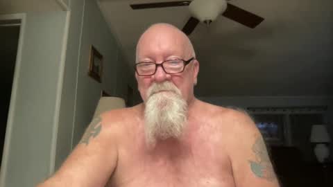 Snapshot of kcbace61760 chatting on December 7, 12:52 am kcbace61760 online show from December 7, 12:52 am