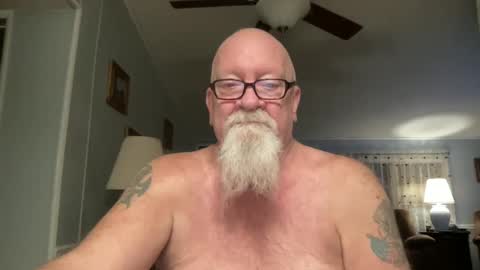 Snapshot of kcbace61760 chatting on December 10, 11:51 pm kcbace61760 online show from December 10, 11:51 pm