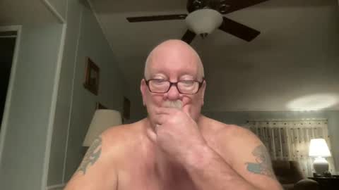 Snapshot of kcbace61760 chatting on January 9, 12:14 am kcbace61760 online show from January 9, 12:14 am