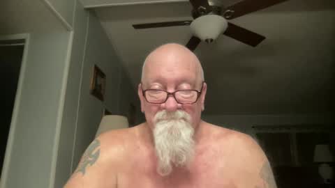 Snapshot of kcbace61760 chatting on February 22, 1:00 am kcbace61760 online show from February 22, 1:00 am