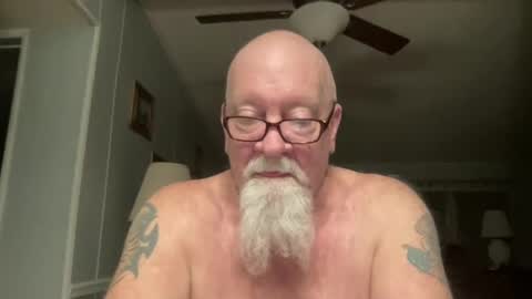 Snapshot of kcbace61760 chatting on February 27, 1:27 am kcbace61760 online show from February 27, 1:27 am