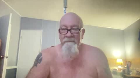 Snapshot of kcbace61760 chatting on December 21, 5:25 am kcbace61760 online show from December 21, 5:25 am