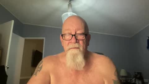 Snapshot of kcbace61760 chatting on February 4, 3:01 am kcbace61760 online show from February 4, 3:01 am