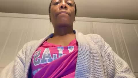 Snapshot of keephimcum69me chatting on January 17, 12:04 am Keephimcum69me online show from January 17, 12:04 am