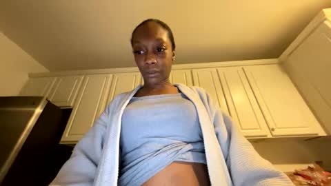 Snapshot of keephimcum69me chatting on February 8, 8:07 am Keephimcum69me online show from February 8, 8:07 am