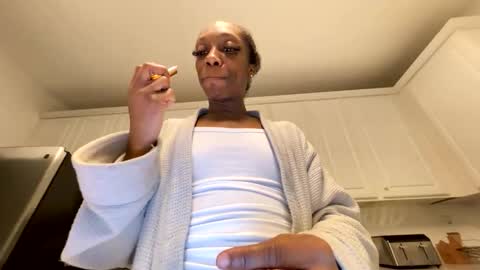 Snapshot of keephimcum69me chatting on March 7, 5:37 am Keephimcum69me online show from March 7, 5:37 am