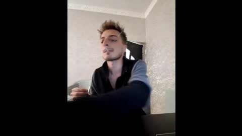 Snapshot of keetherwulf chatting on January 19, 12:31 pm keetherwulf online show from January 19, 12:31 pm