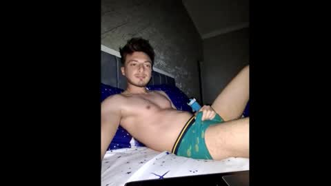 Snapshot of keetherwulf chatting on March 1, 10:23 pm keetherwulf online show from March 1, 10:23 pm