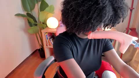 Kehlannis online show from February 11, 8:03 pm