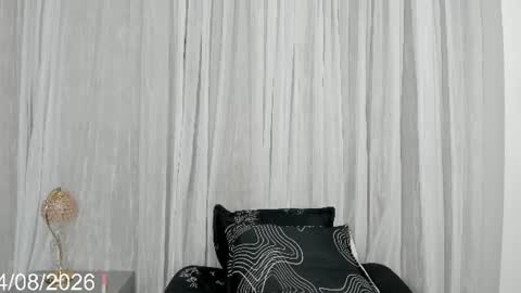 Snapshot of keila_mendoza chatting on August 4, 8:44 pm Keila online show from August 4, 8:44 pm