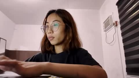 Andrea online show from April 19, 2:44 am