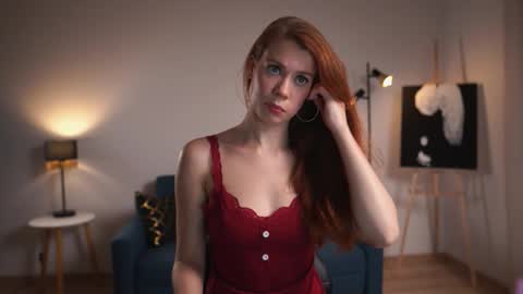 keira_knight online show from October 7, 10:40 pm