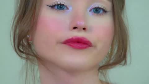 Keira online show from May 9, 10:09 am