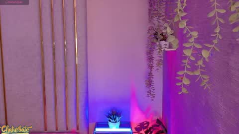 keirahartz online show from May 30, 12:46 pm