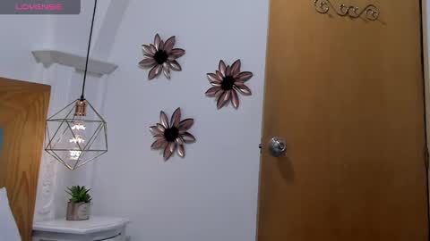 keisymoon_ online show from May 26, 2:18 am