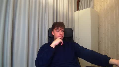 Snapshot of kellenwest chatting on January 8, 5:10 am KellenWest online show from January 8, 5:10 am