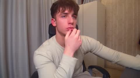 Snapshot of kellenwest chatting on January 12, 11:15 am KellenWest online show from January 12, 11:15 am