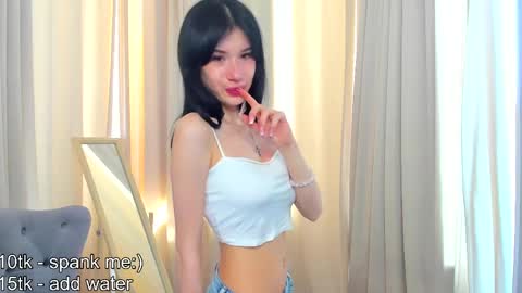Kelly online show from May 13, 9:06 am
