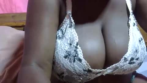 kelly_jones9 online show from March 7, 9:12 pm