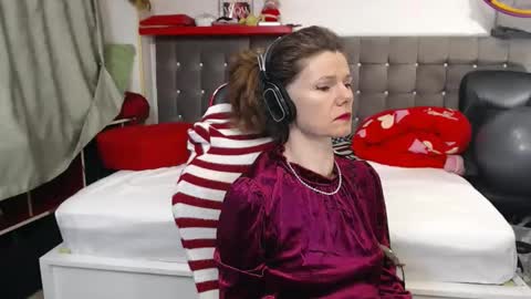 kelly online show from January 18, 5:39 pm