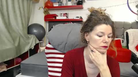 kelly online show from March 5, 10:06 pm