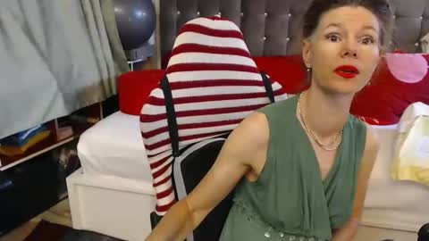 kelly online show from May 31, 2:57 pm