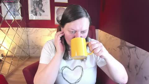 Kelly online show from March 2, 5:42 pm