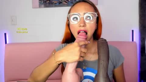 Snapshot of kelsey_foxyy chatting on April 18, 1:37 pm Kelsey online show from April 18, 1:37 pm