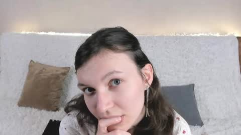 Kelsirabenold online show from May 25, 7:25 am
