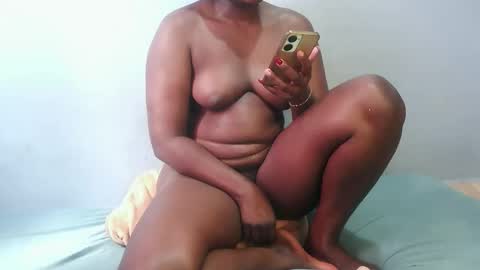 kem2000400282 online show from March 3, 11:27 am