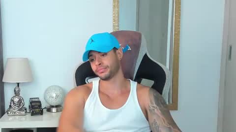 Snapshot of ken_mailik chatting on June 30, 9:05 pm ken_mailik online show from June 30, 9:05 pm