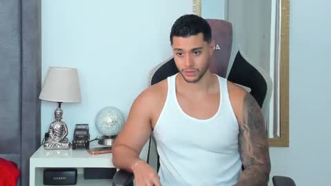 Snapshot of ken_mailik chatting on July 5, 12:28 am ken_mailik online show from July 5, 12:28 am