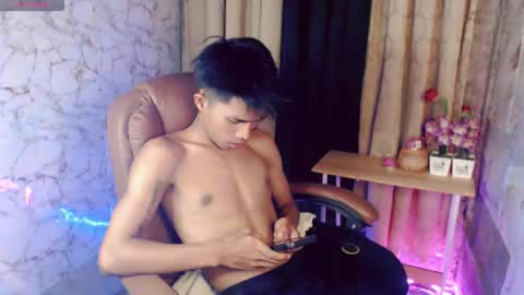 ken_minjun online show from April 12, 11:04 am